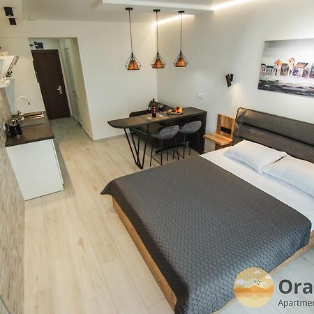 Orange Sky Apartments Beach Tower Batumi Exterior photo