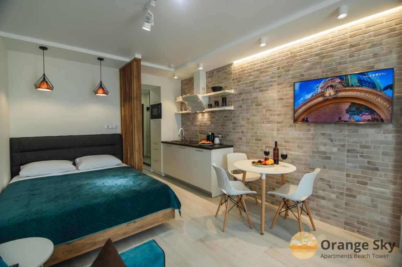 Orange Sky Apartments Beach Tower Batumi Exterior photo