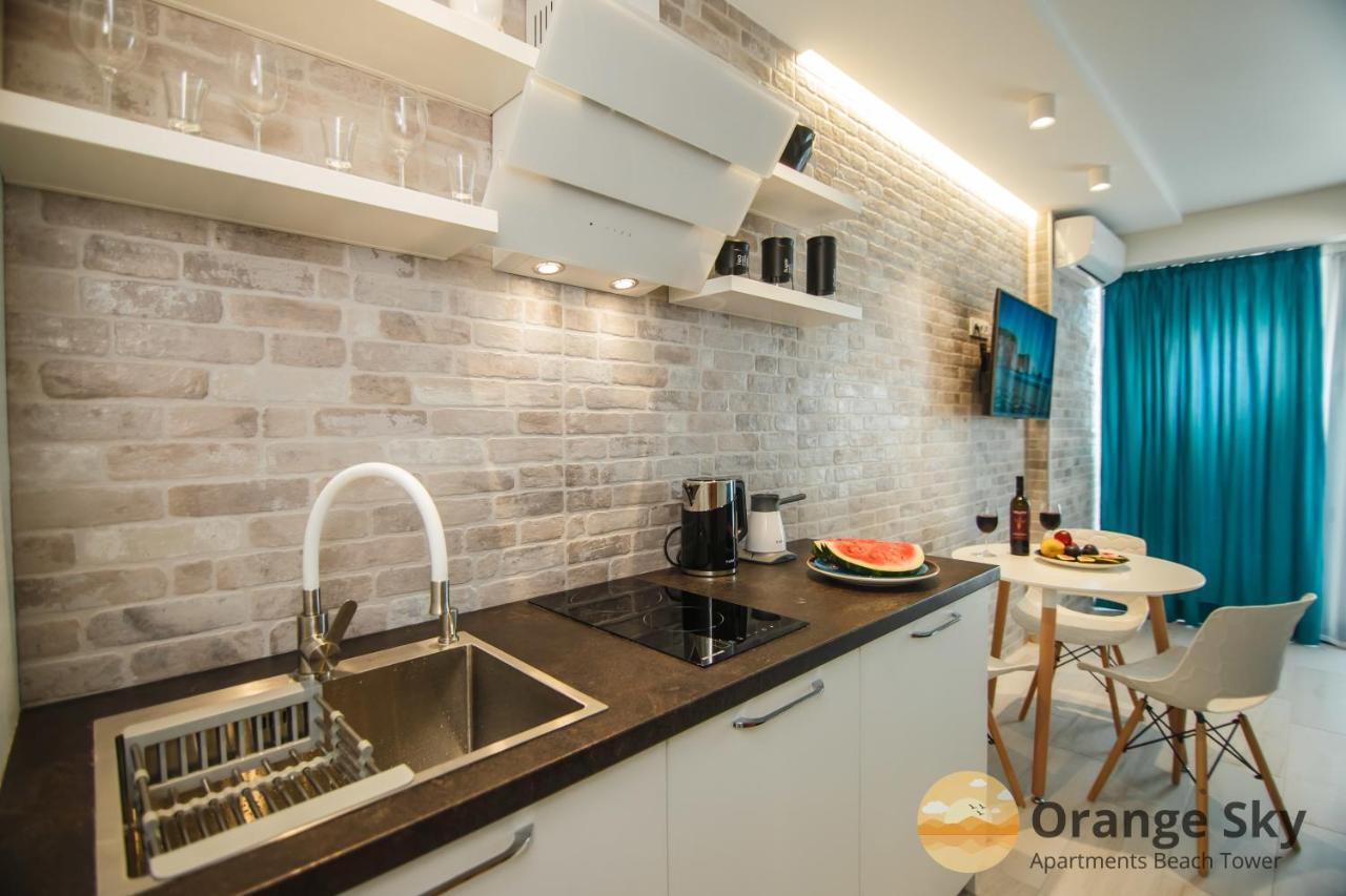 Orange Sky Apartments Beach Tower Batumi Exterior photo